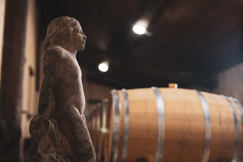 Statue dans le chai