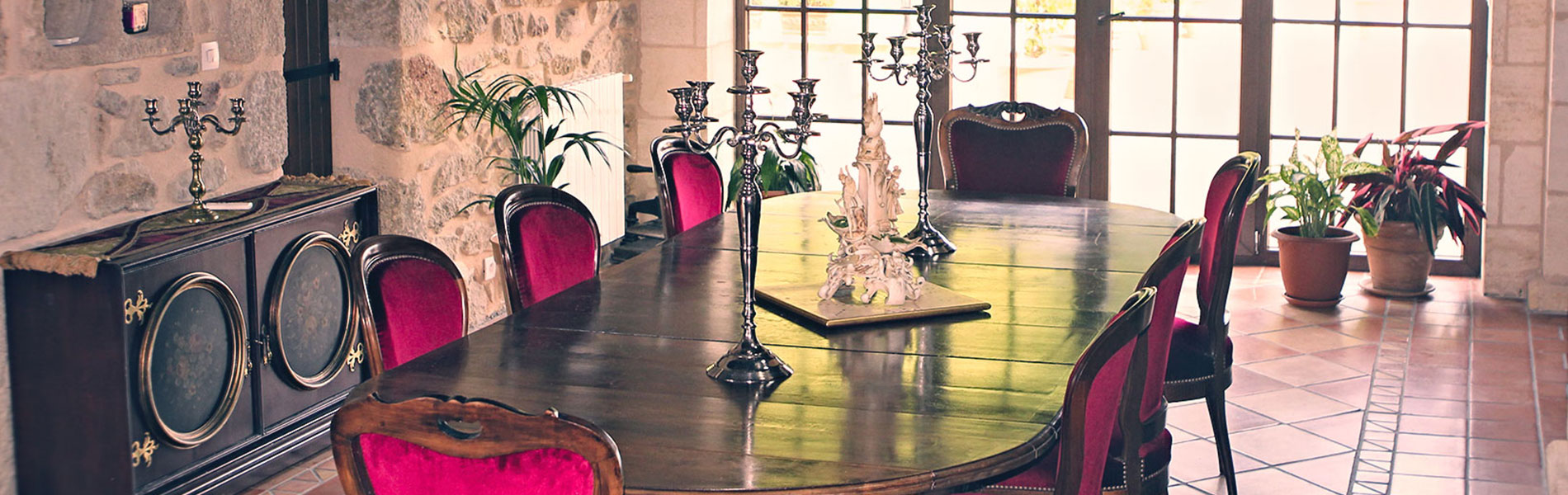 Salle à manger de la Véranda du Château Maison Noble
